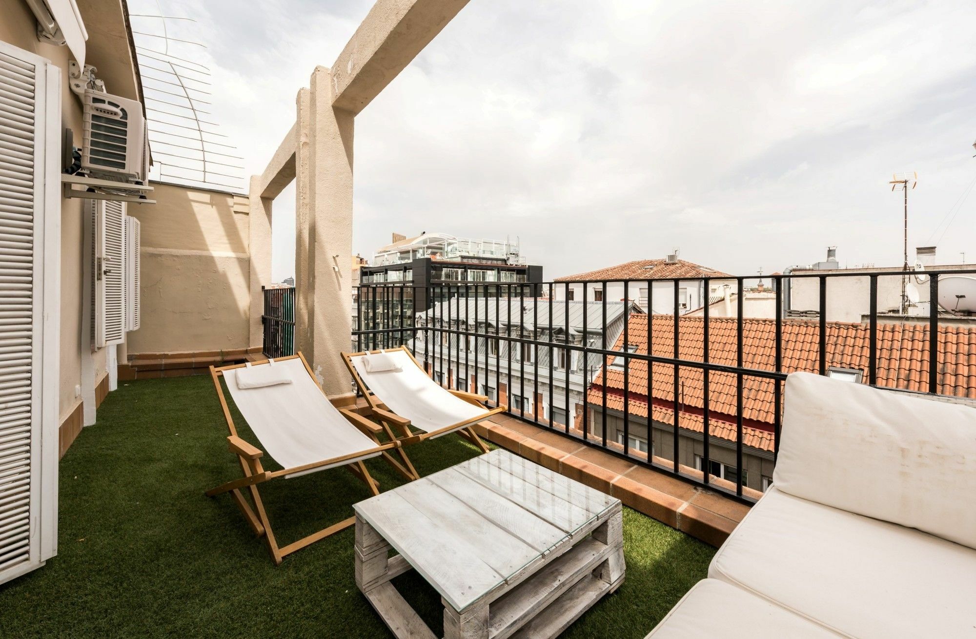 Gran Via Terrace City Center Madrid Buitenkant foto